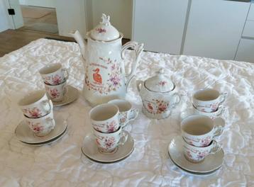 Koffiekan koffieservies le pèlican rouge de roode pelikaan a beschikbaar voor biedingen