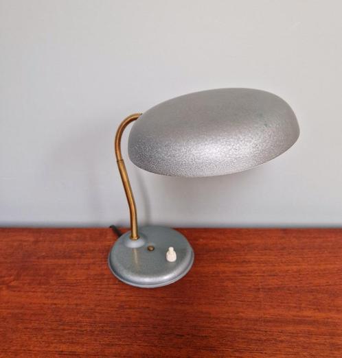 Lampe articulée en métal laqué gris/bleu, style Bauhaus, Antiquités & Art, Antiquités | Éclairage, Enlèvement ou Envoi