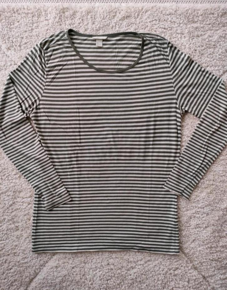 Zeer grote en lange T-shirt met lange mouwen. H&M. Large maa, Kleding | Dames, T-shirts, Gedragen, Maat 42/44 (L), Groen, Lange mouw