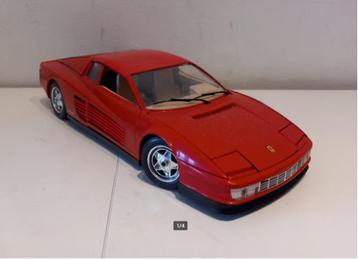 Ferrari Testarossa model 1984 scale 1:18 beschikbaar voor biedingen