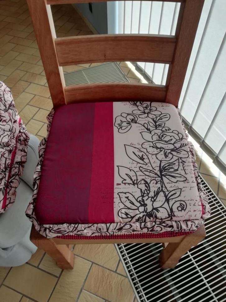6 elastische stoelhoezen + 5 kussens met koorden., Huis en Inrichting, Stoelen, Zo goed als nieuw, Vijf, Zes of meer stoelen, Ophalen