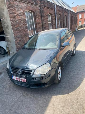 Essence Volkswagen Polo pour pièces détachées, Autos, Achat, Entreprise, Boîte manuelle, Euro 4