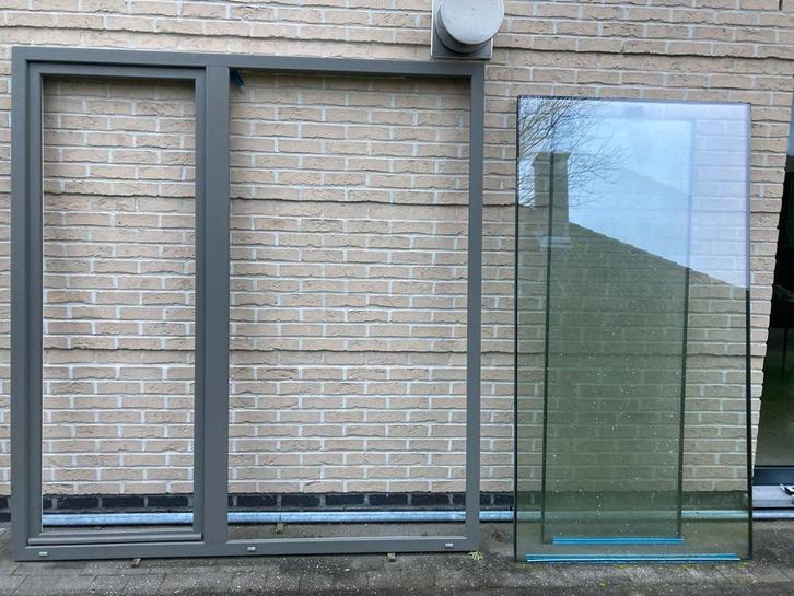 De ceuninck pvc vensterraam, Doe-het-zelf en Bouw, Raamkozijnen en Schuifdeuren, Zo goed als nieuw, Ophalen