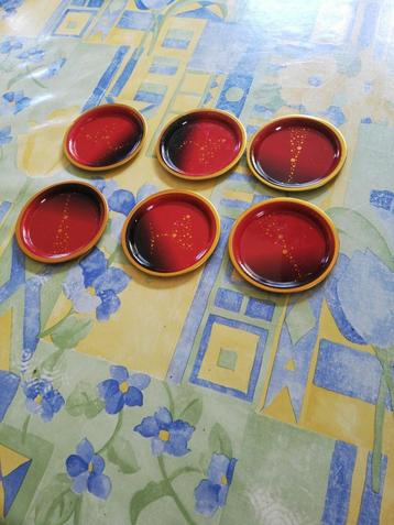 6 sous-verres.  beschikbaar voor biedingen