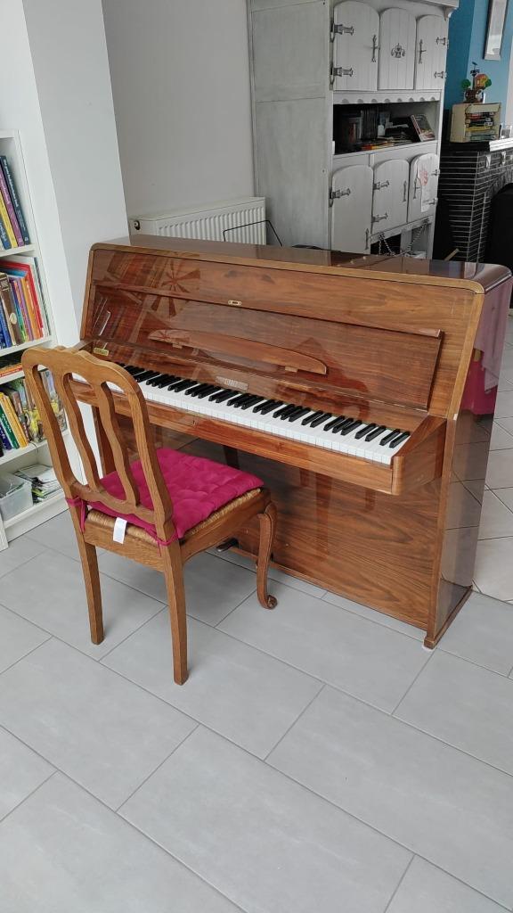 Piano te koop, Muziek en Instrumenten, Piano's, Gebruikt, Piano, Bruin, Ophalen