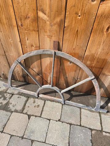 Gietijzeren stalraam 80x44 cm (zie beschrijving) beschikbaar voor biedingen