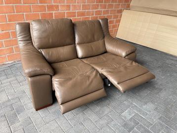 Leder salon : 2 zit met elec relaxen - NIEUWSTAAT  beschikbaar voor biedingen
