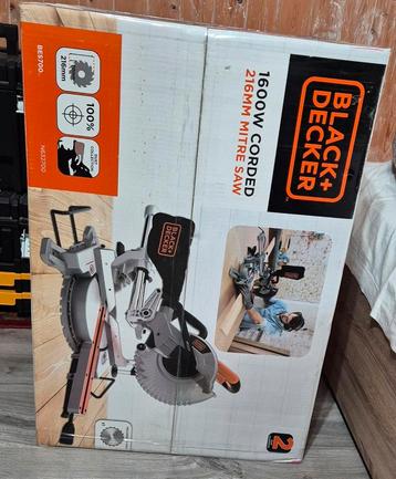Black en decker afkort en verstekzaag 1600W, 216mm blad, beschikbaar voor biedingen