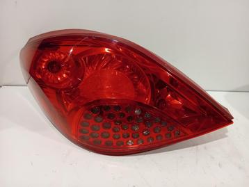 ACHTERLICHT LINKS BUITEN Peugeot 207 CC (WB) (2021101027) beschikbaar voor biedingen