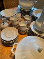 Vol ledig eet servies wit met zilver afgewerkt, Ophalen, Zilver