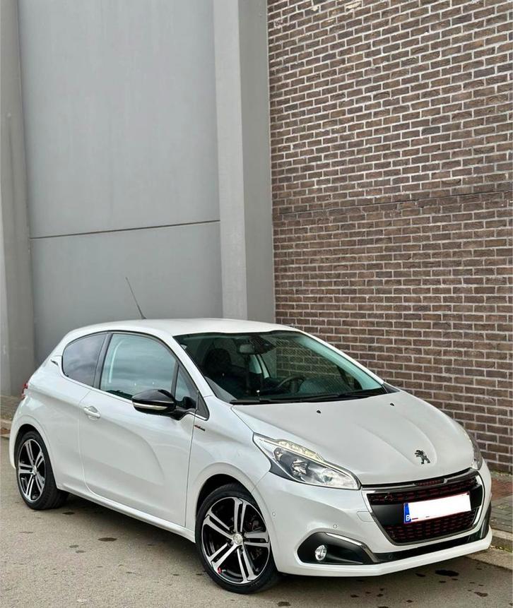 Peugeot 208 GT Line, Autos, Peugeot, Particulier, ABS, Airbags, Air conditionné, Apple Carplay, Bluetooth, Ordinateur de bord