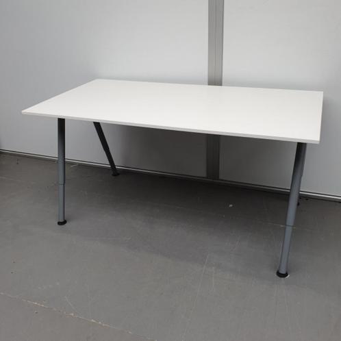 IKEA Galant bureau wit A-poten, Huis en Inrichting, Bureaus, Gebruikt, Bureau, Ophalen