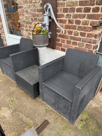 Tuinmeubilair  beschikbaar voor biedingen