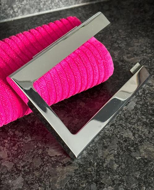 NIEUW toiletpapierrolhouder, Telecommunicatie, Mobiele telefoons | Hoesjes en Screenprotectors | Apple iPhone, Nieuw, Ophalen of Verzenden