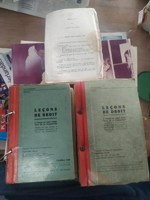 2 Livres Leçons de droit 1960 et 1969 Gendarmerie Belge, Collections, Objets militaires | Général, Gendarmerie, Enlèvement ou Envoi