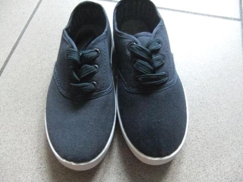 nieuwe KINDERSNEAKERS - 3 paar beschikbaar 9/27-10/28-11/29, Kinderen en Baby's, Kinderkleding | Schoenen en Sokken, Nieuw, Sportschoenen