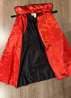 Dracula cape voor kinderen, Ophalen of Verzenden, Zo goed als nieuw, 122 t/m 128, Jongen of Meisje