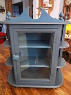 petit cabinet de curiosité, Enlèvement