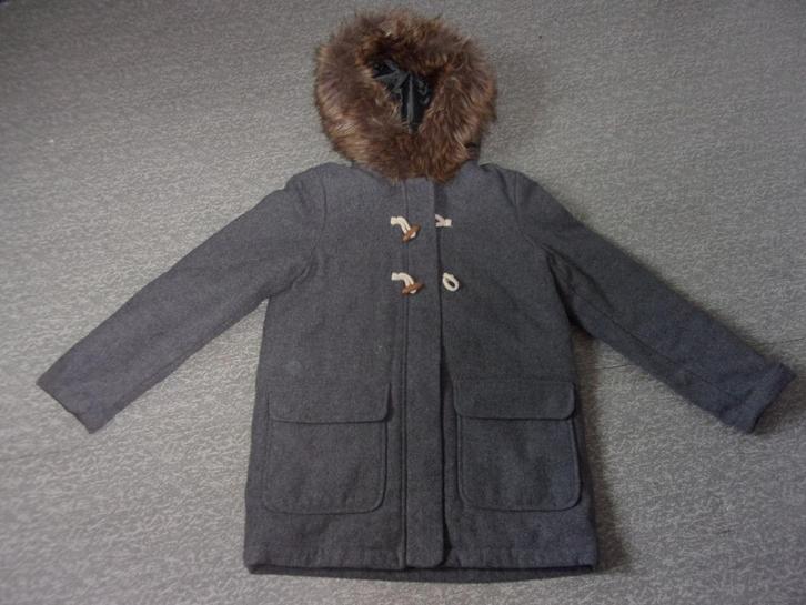 Heel prachtige wintermeisjes jas. Maat 140. (NIEUWSTAAT), Kinderen en Baby's, Kinderkleding | Maat 140, Nieuw, Meisje, Jas, Ophalen of Verzenden