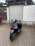 Vespa sprint 2021, Fietsen en Brommers, Ophalen, Zo goed als nieuw