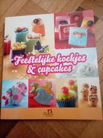 Boek feestelijke koekjes & cupcakes, Comme neuf, De praktische school, Enlèvement ou Envoi