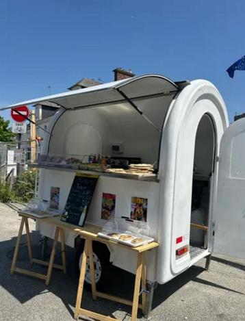 Foodtruck te koop beschikbaar voor biedingen