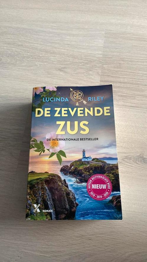 Lucinda Riley - De zevende zus, Boeken, Literatuur, Zo goed als nieuw, Ophalen