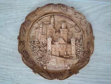 Houten souvenir uit Neuschwanstein beschikbaar voor biedingen
