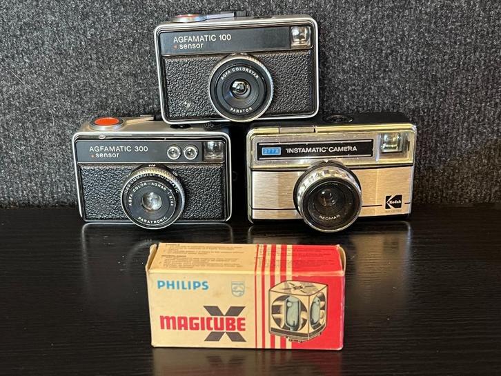 3 analoge camera's - (2 Agfamatic's + 1 Kodak Instamatic), Audio, Tv en Foto, Fotocamera's Analoog, Gebruikt, Compact, Kodak, Ophalen of Verzenden