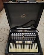 Een antieke Horch Accordeon, Muziek en Instrumenten, Overige merken, Gebruikt, Ophalen of Verzenden, Met koffer