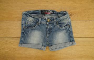 short Coolcat, maat 134 beschikbaar voor biedingen
