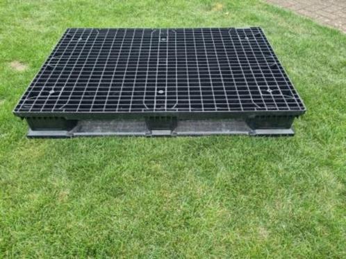 Nieuwe zwarte kunststof pallets ( Ibc , Tonnen , Vaten ), Tuin en Terras, Regentonnen, Nieuw, Kunststof, Ophalen