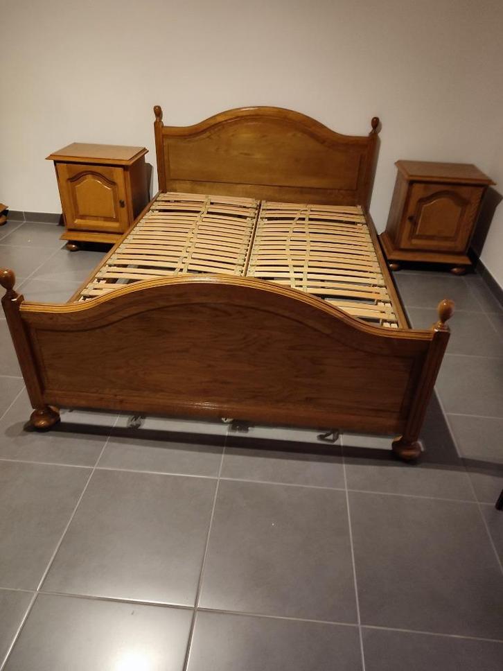 Slaapkamer met 2 nachtkastjes + kleerkast + kommode, spiegel, Huis en Inrichting, Slaapkamer | Complete slaapkamers, Gebruikt