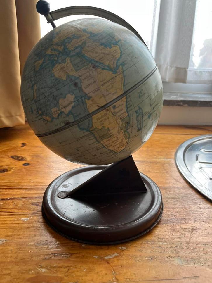 Chad valley globe, Huis en Inrichting, Woonaccessoires | Wereldbollen, Gebruikt, Ophalen of Verzenden