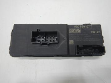 VW Passat B8 Elektrische Achterklep Module 5Q0959107T beschikbaar voor biedingen