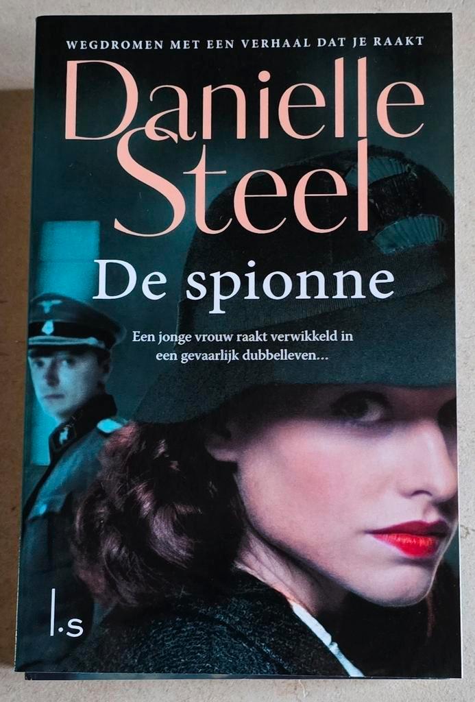Danielle Steel - De spionne, Livres, Romans, Comme neuf, Enlèvement