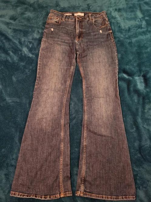Flared yeans Berschka maat 42, Kleding | Dames, Spijkerbroeken en Jeans, Gedragen, Ophalen of Verzenden
