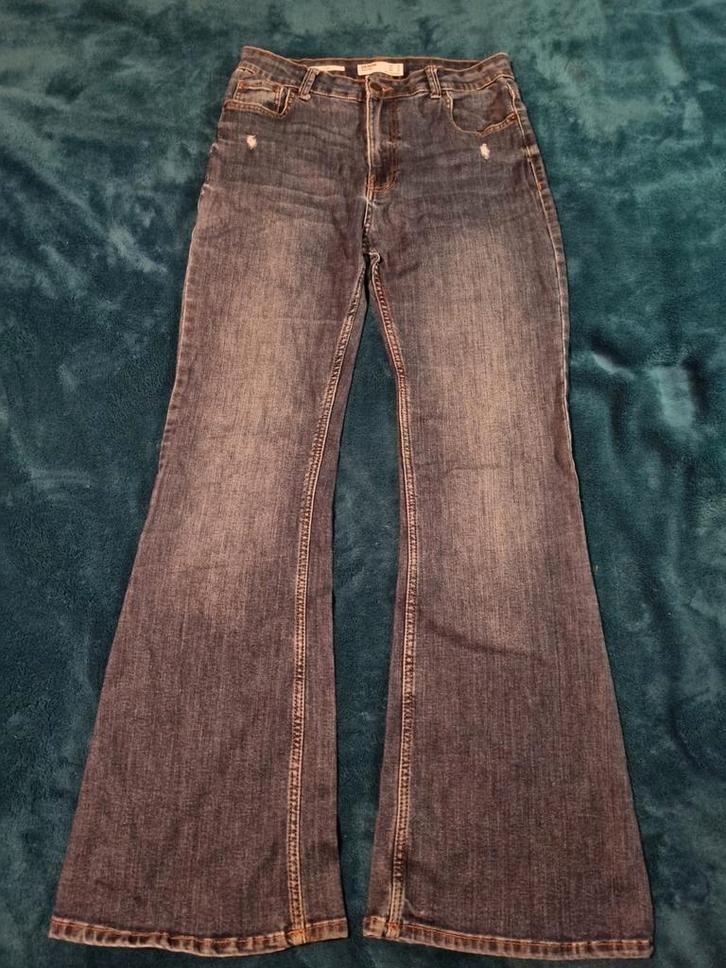 Flared yeans Berschka maat 42, Kleding | Dames, Spijkerbroeken en Jeans, Gedragen, Ophalen of Verzenden