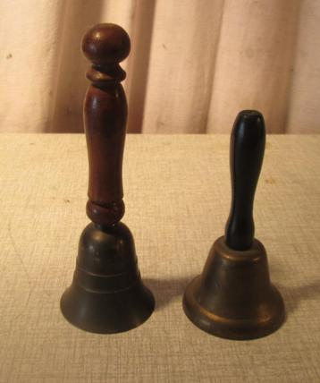 2 retro Handbellen beschikbaar voor biedingen