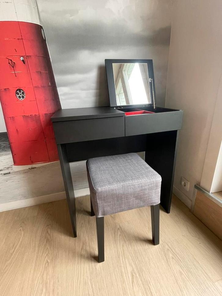 Coiffeuse/bureau IKEA Brimnes noirs, Maison & Meubles, Tables | Coiffeuses, Comme neuf, Enlèvement