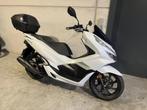 Honda PCX125 met topcase in zeer mooie staat (bj 2019), Motoren, Motoren | Honda, Scooter, Bedrijf, 125 cc, 11 kW of minder