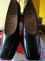 Belle chaussure femme état neuf et élégante en cuir ARA m 39, Chaussures basses, Noir, Enlèvement ou Envoi, Neuf