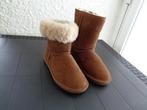 Bottines fourrées. Marque: " BEARPAW" Pointure 37 NEUF, Bruin, BEARPAW, Lage of Enkellaarzen, Ophalen of Verzenden