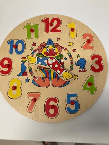 Houten puzzel - de klok  beschikbaar voor biedingen