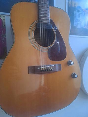 Yamaha fg160e vintage  beschikbaar voor biedingen