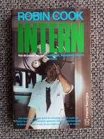 Robin Cook - Intern, Gelezen, Ophalen of Verzenden, Robin Cook, Amerika