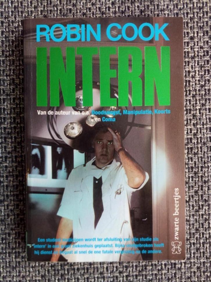 Robin Cook - Intern, Boeken, Thrillers, Gelezen, Amerika, Ophalen of Verzenden