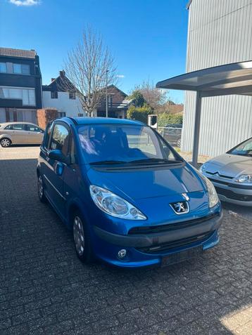 Peugeot 1007 1.4 benzine - 140.000 km - Airco - Met Keuring  beschikbaar voor biedingen
