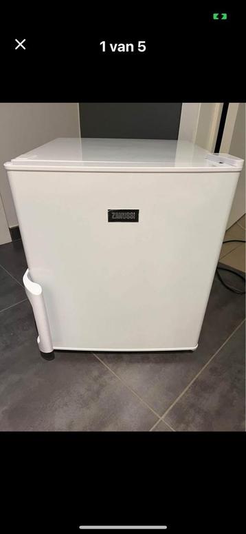 Mini koelkast zanussi beschikbaar voor biedingen