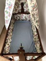 Mooie vintage wieg met wiegfunctie, Kinderen en Baby's, Babywiegjes en Ledikanten, Ophalen, Wieg